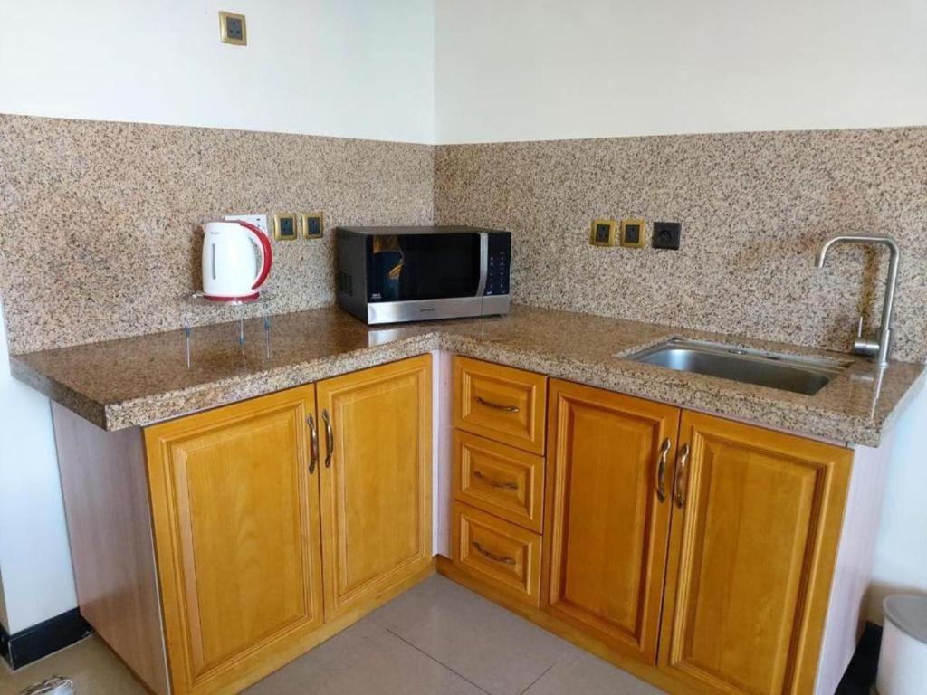 Pereybere Apartment With Breakfast And Private Balcony Pereybere Beach Dış mekan fotoğraf