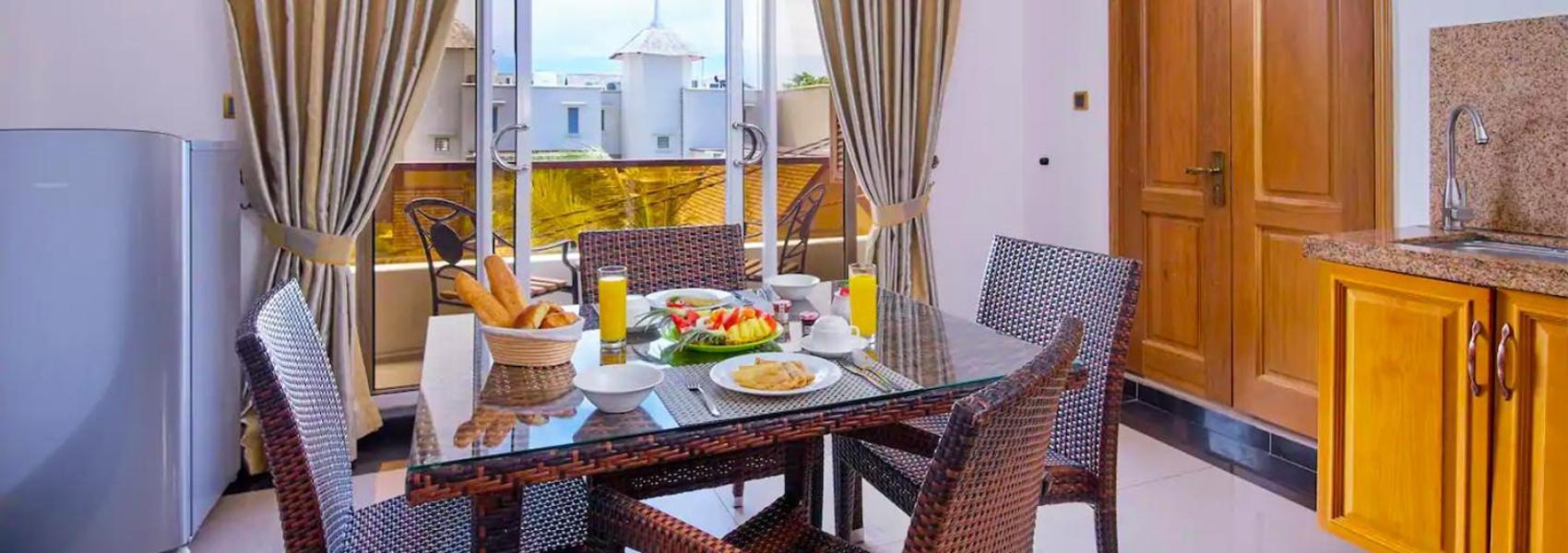 Pereybere Apartment With Breakfast And Private Balcony Pereybere Beach Dış mekan fotoğraf
