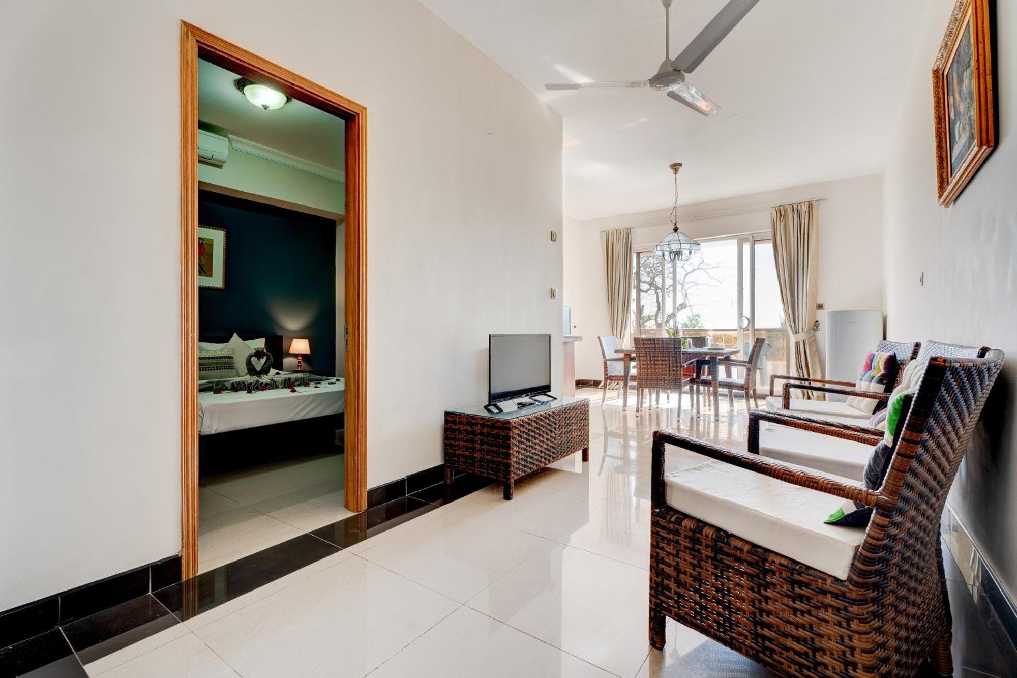 Pereybere Apartment With Breakfast And Private Balcony Pereybere Beach Dış mekan fotoğraf